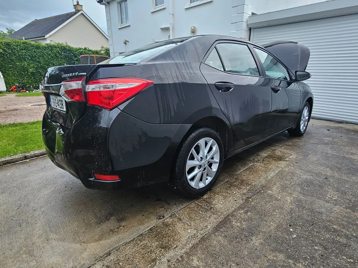 TOYOTA COROLLA 1.4 2016 90,000km - Image 3