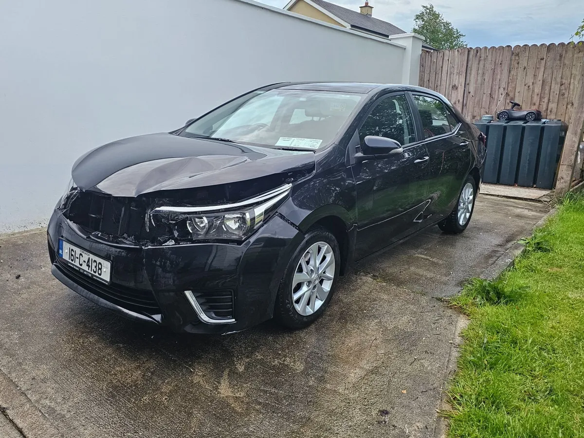 TOYOTA COROLLA 1.4 2016 90,000km - Image 1