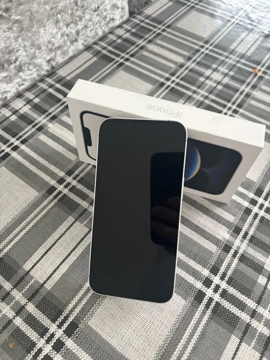 iPhone 16 128gb sim free brand new - Image 1