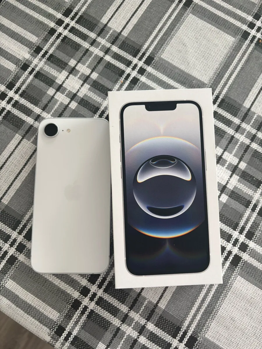 iPhone 16 128gb sim free brand new - Image 2
