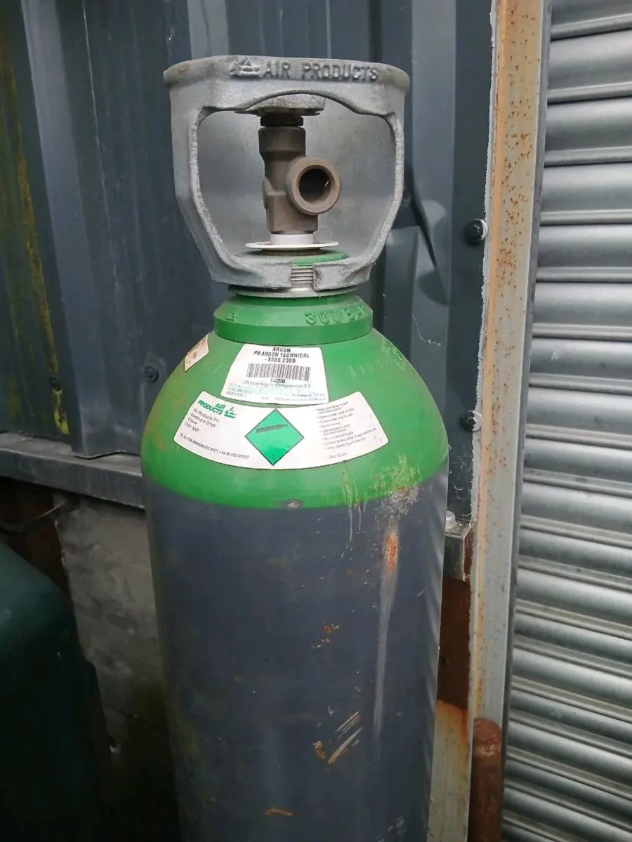 Gas bottle