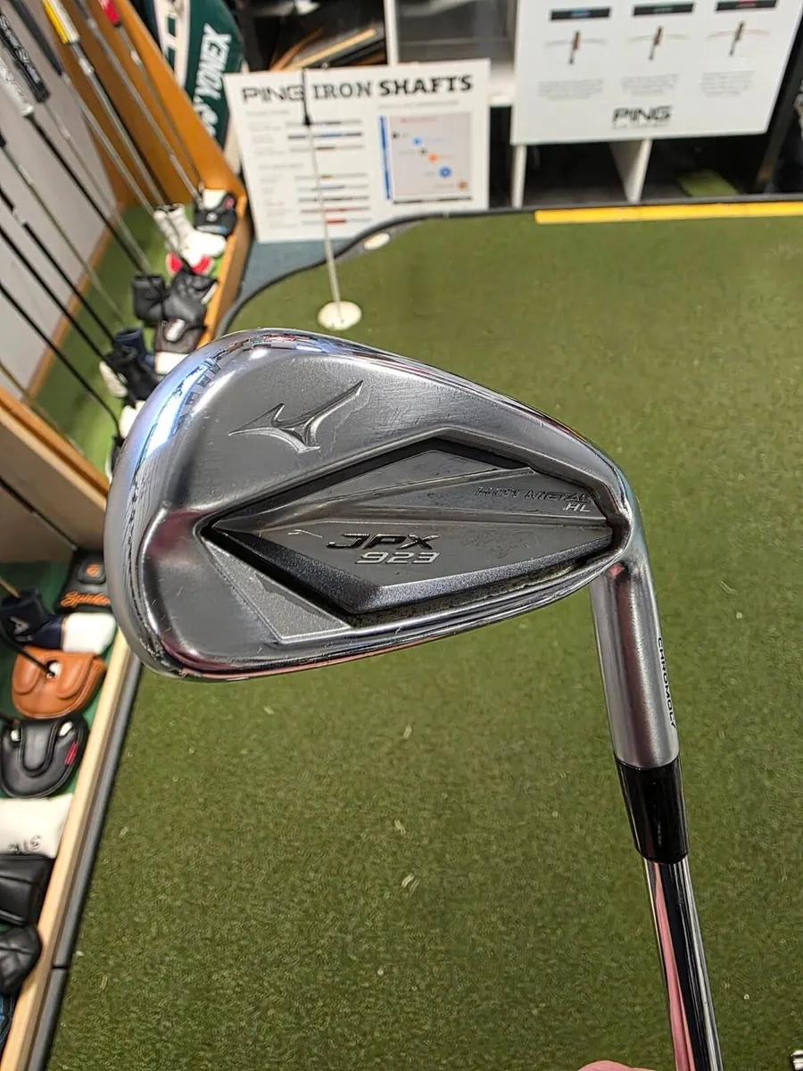 Mizuno Jpx923 Hot Metal HL Irons - Image 1