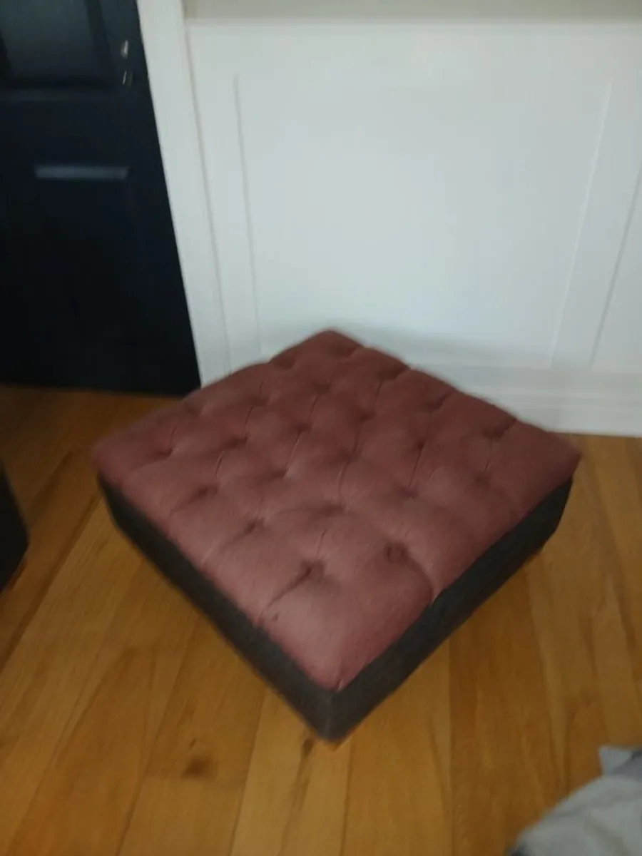 Corner sofa. Armchair and footstool - Image 2