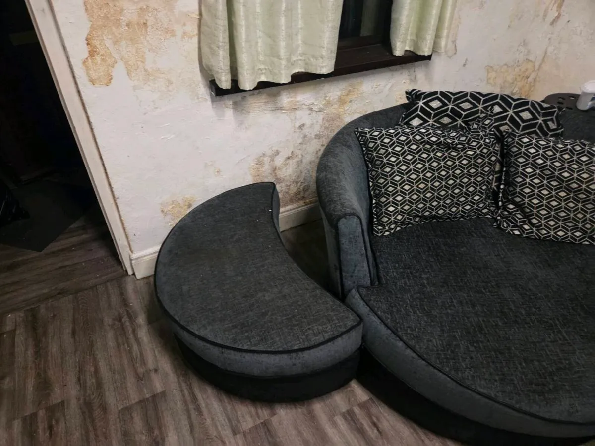 Furniture - Image 4