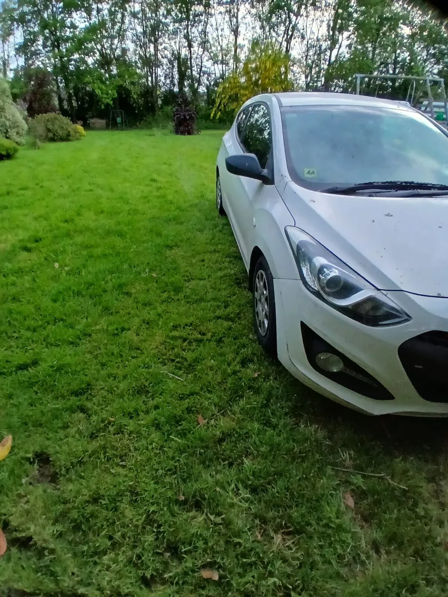 Hyundai i30 van - Image 3