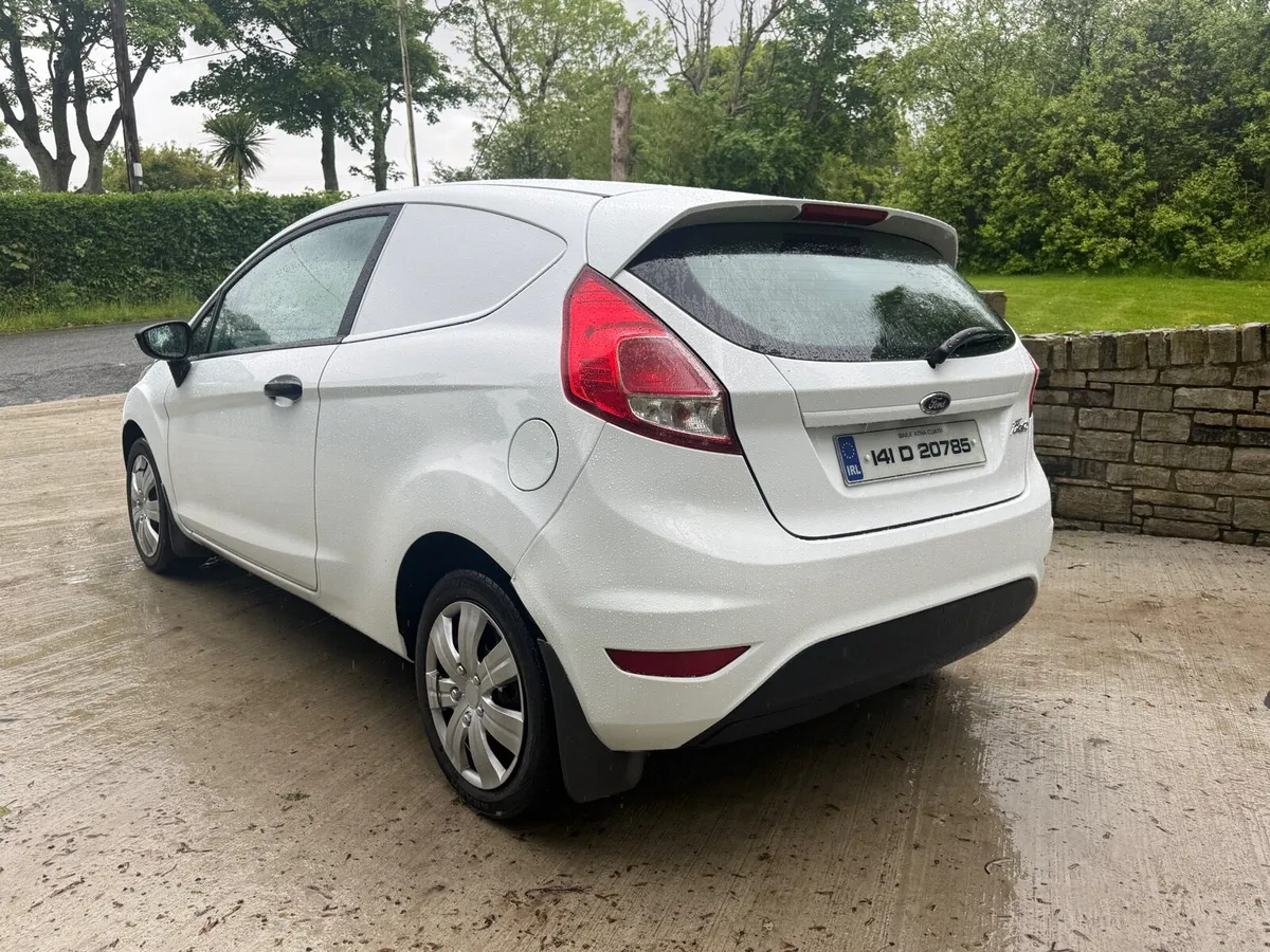 Ford Fiesta Van 1.5 TDCI - Image 2