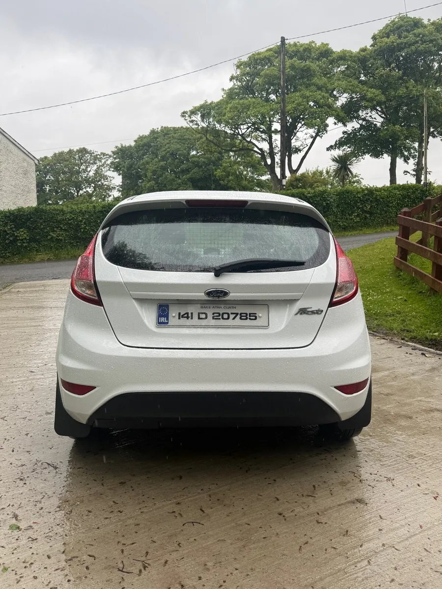 Ford Fiesta Van 1.5 TDCI - Image 3