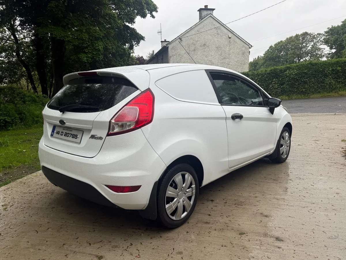 Ford Fiesta Van 1.5 TDCI - Image 4
