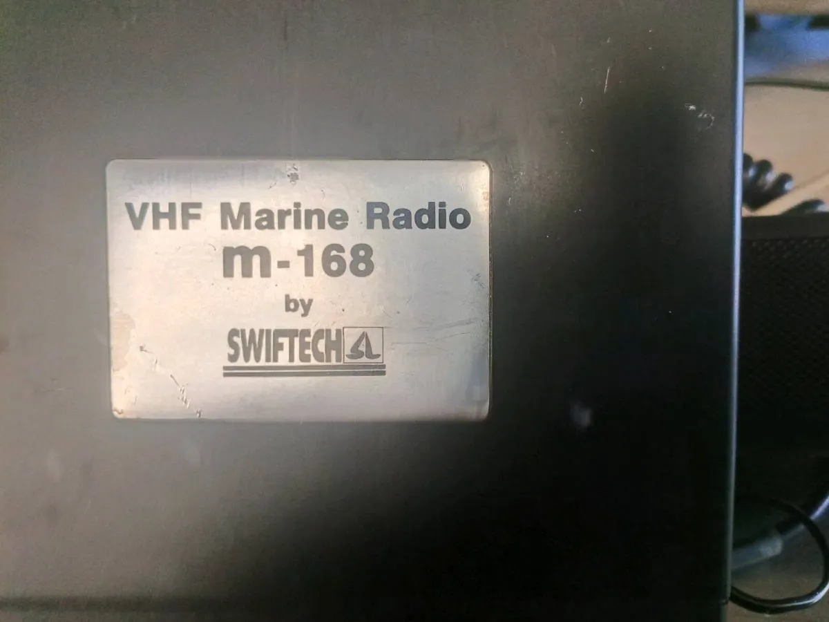Marine Radio  2 Yamaha 9.9 - Image 4