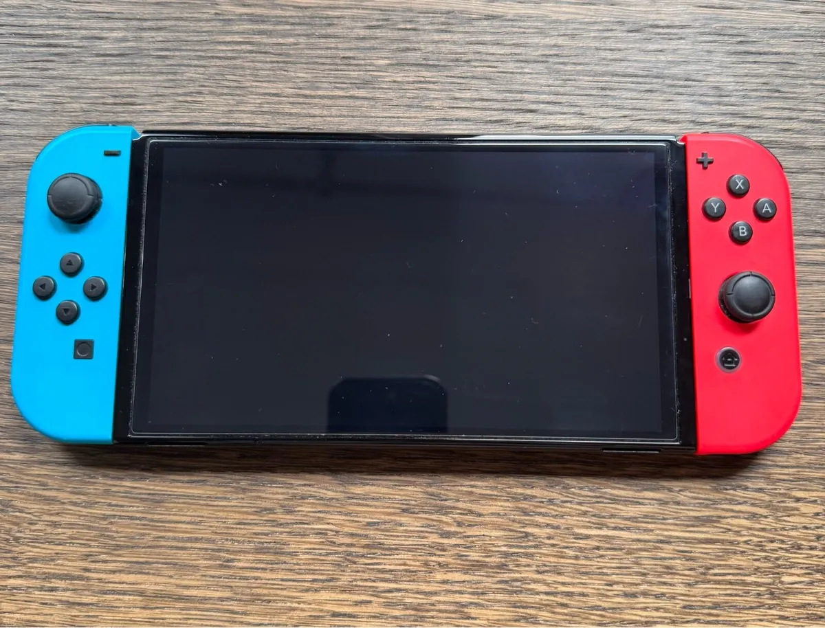 Nintendo Switch OLED - Image 3