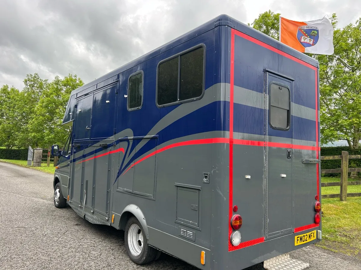 Mercedes 416 2 horse living quarters NI REG - Image 3