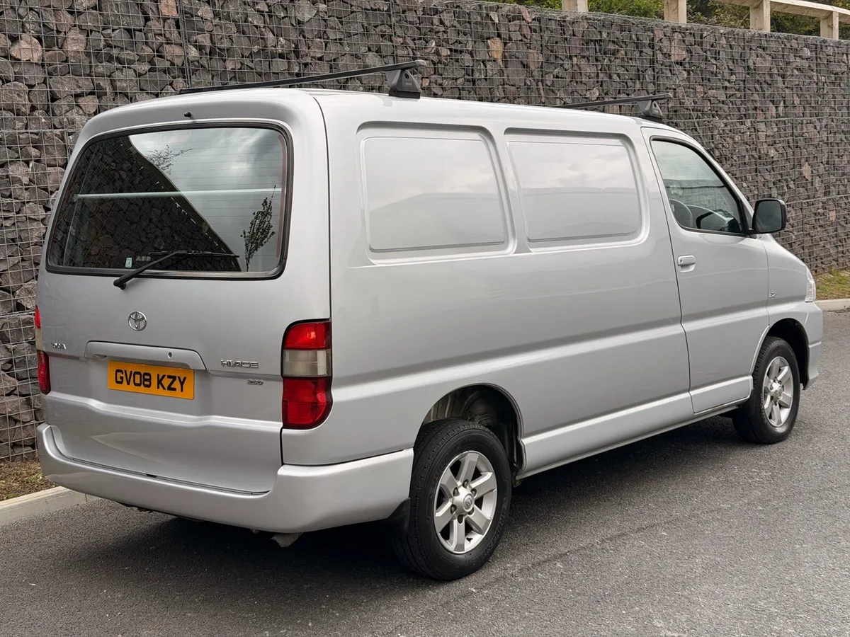08 Toyota Hiace **SWB 120BHP** - Image 3