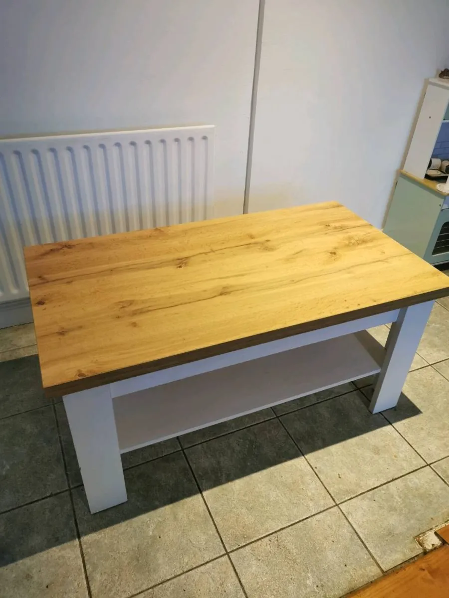 Large Coffee table - Image 1