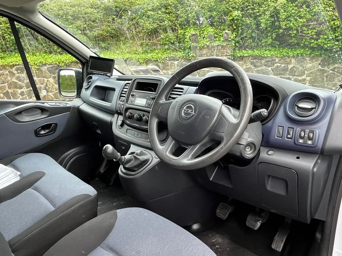 Opel Vivaro - Image 4