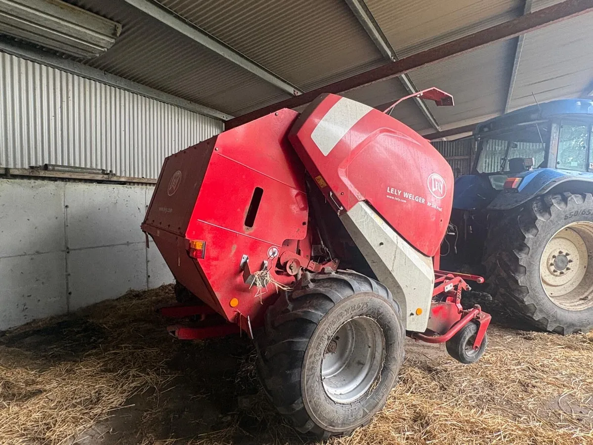 Lely Welger RP 245 Profi Baler - Image 1
