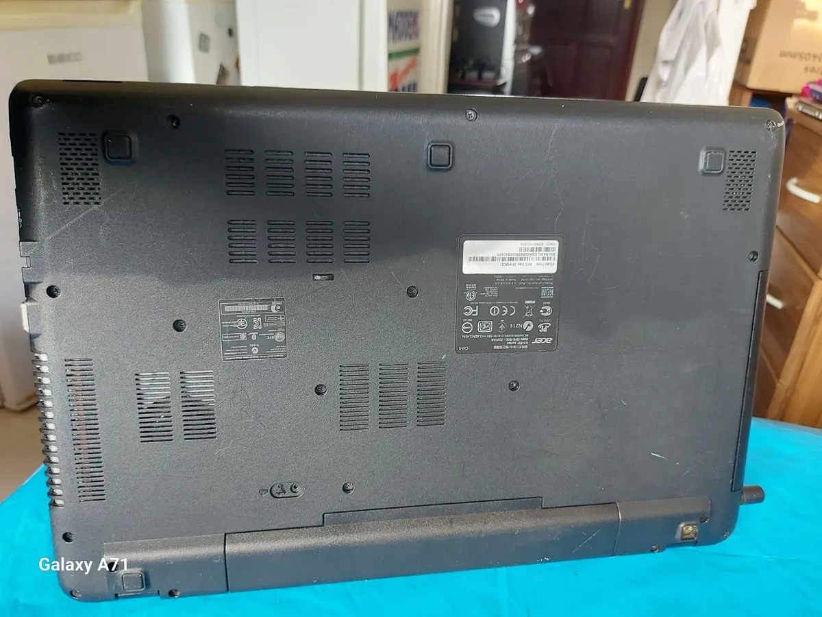 ACER ASPIRE 15, AMD A10-7300 Radeon R6, 8GB RAM - Image 4