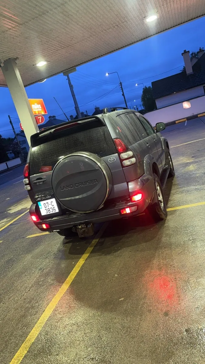 Toyota landcruiser - Image 2