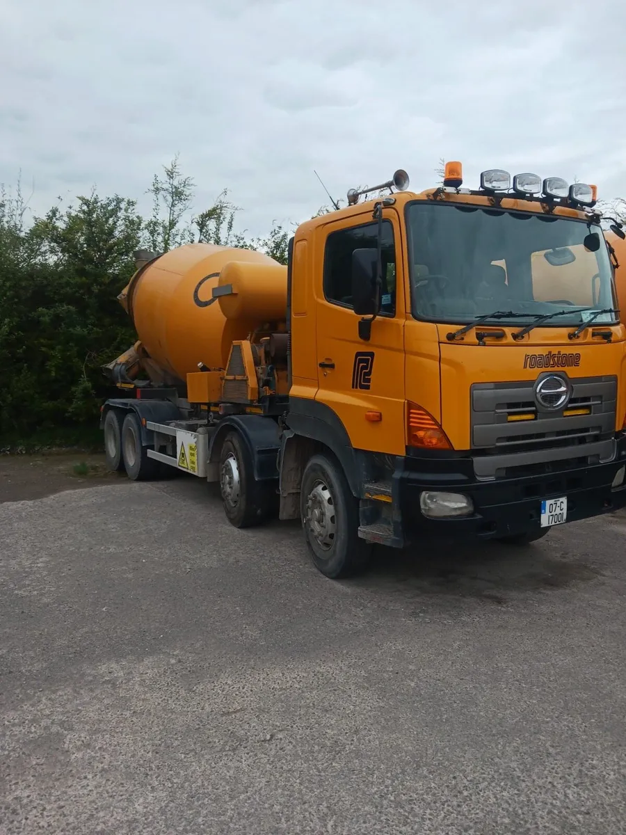 Hino 700 demountable - Image 2