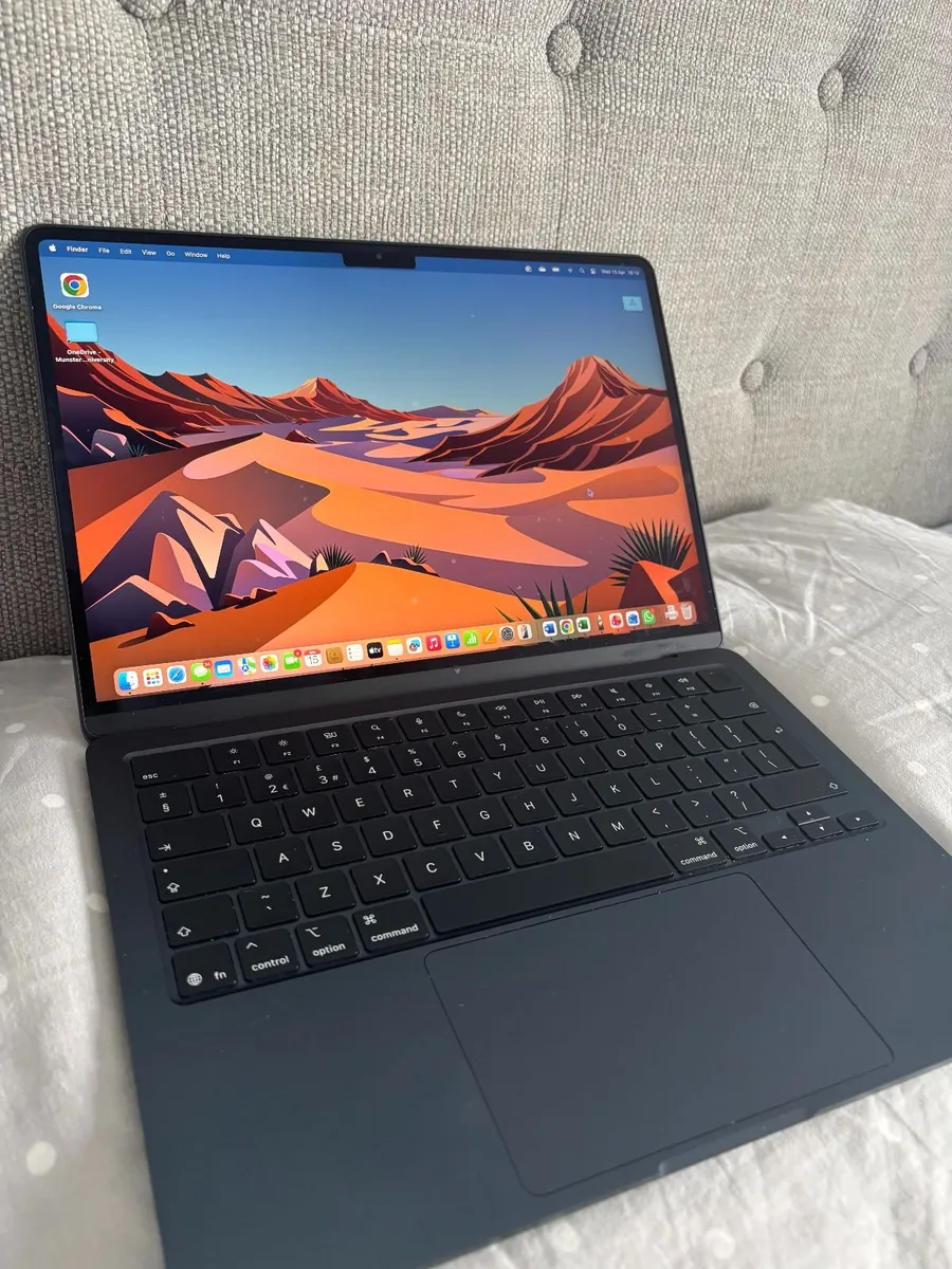 Macbook Air 13.5 inch M4 Chip - Image 4