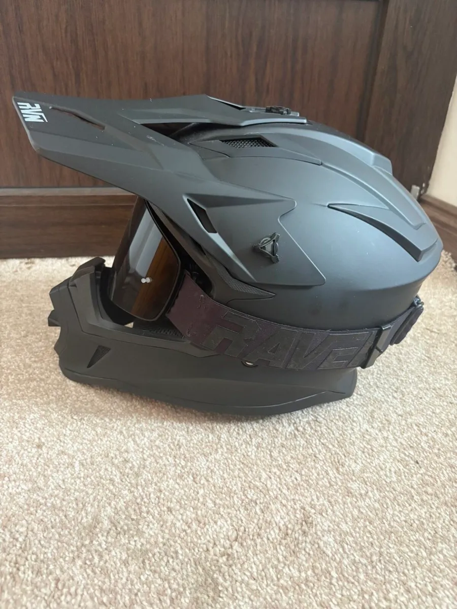 Motocross helmet - Image 3