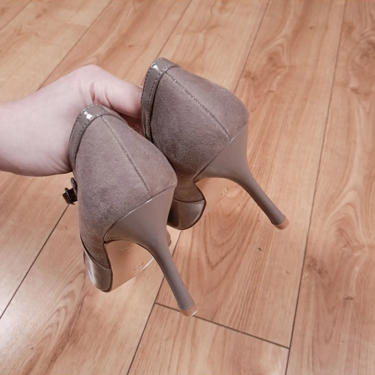 M&S Taupe Beige Suede Heels Pumps 6.5UK/39.5EU - Image 3