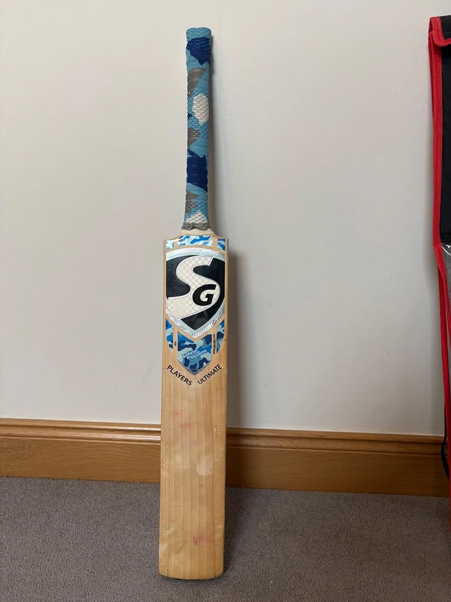 SG Players Ultimate Cricket bat - Image 2