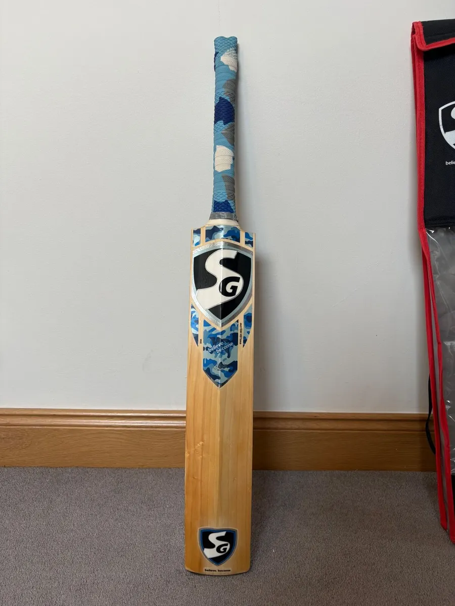 SG Players Ultimate Cricket bat - Image 3