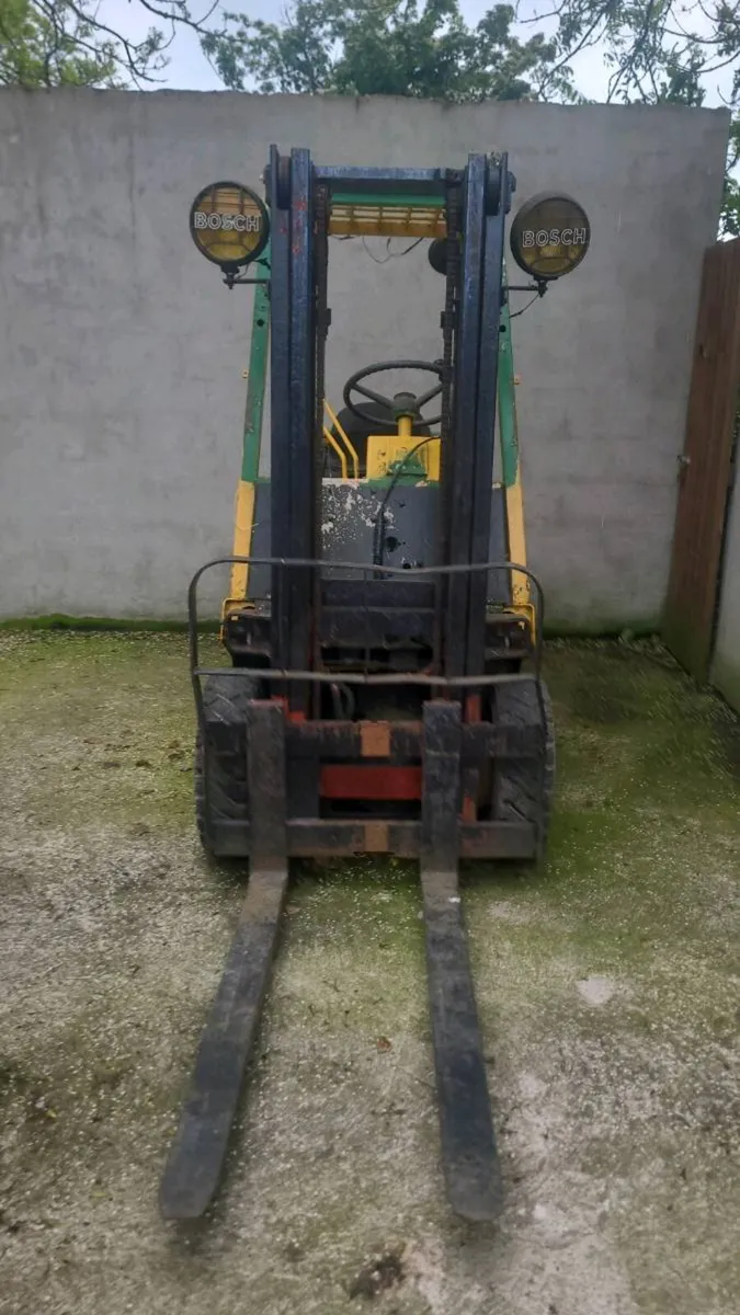 Nissan diesel forklift - Image 1