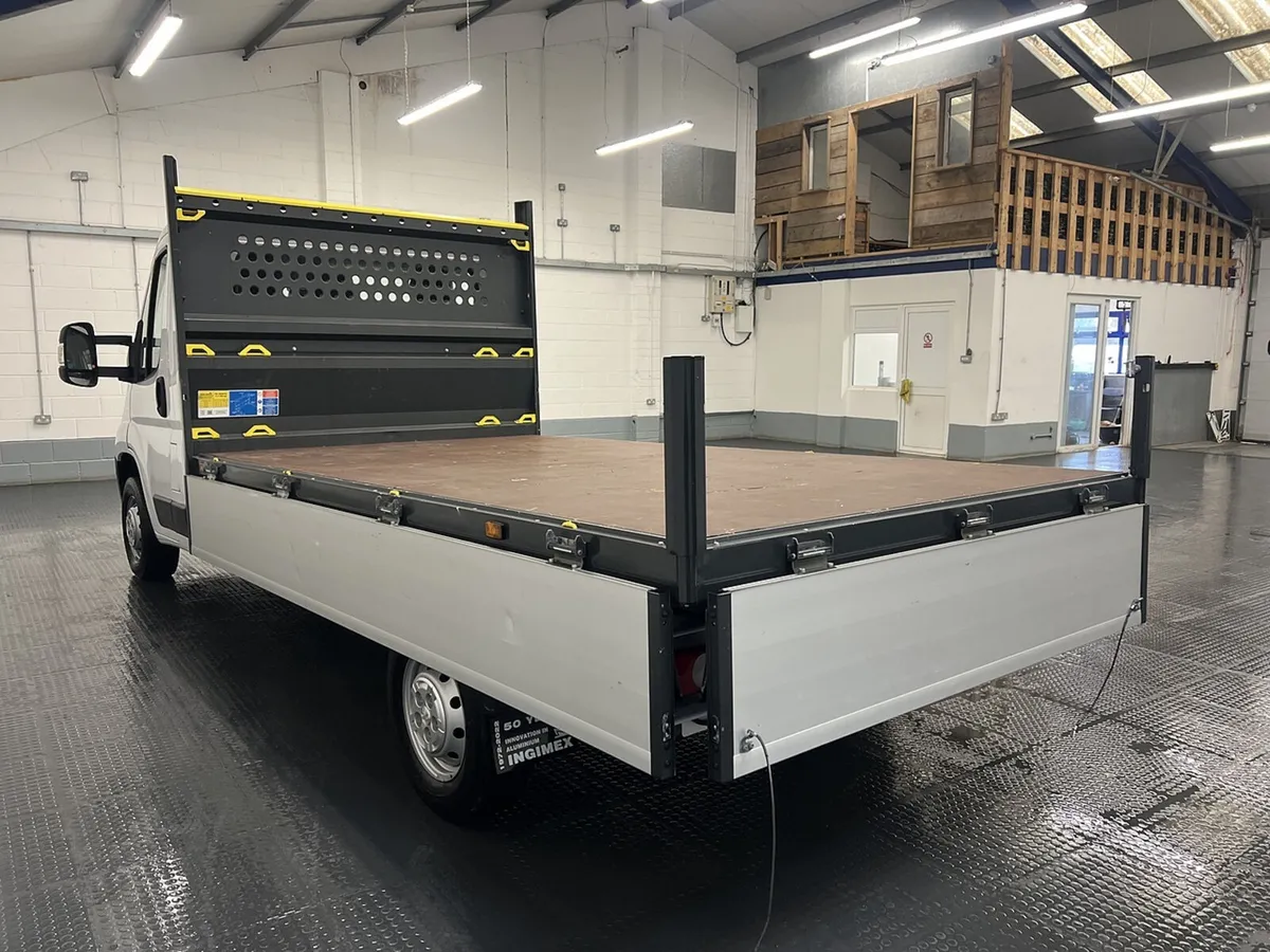 2024 Peugeot Boxer Dropside Van - Image 3