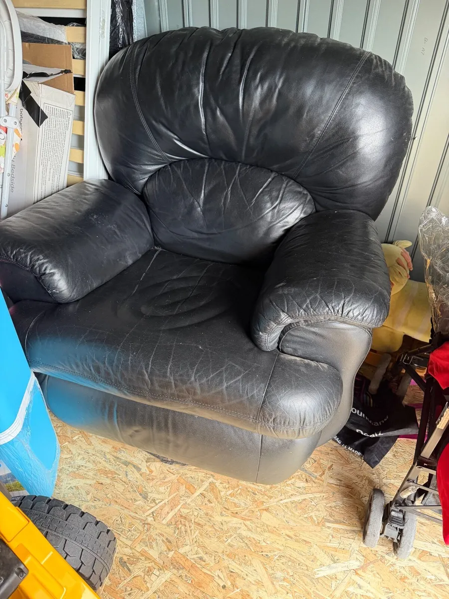 recliner chair 360 rotation very sturdy