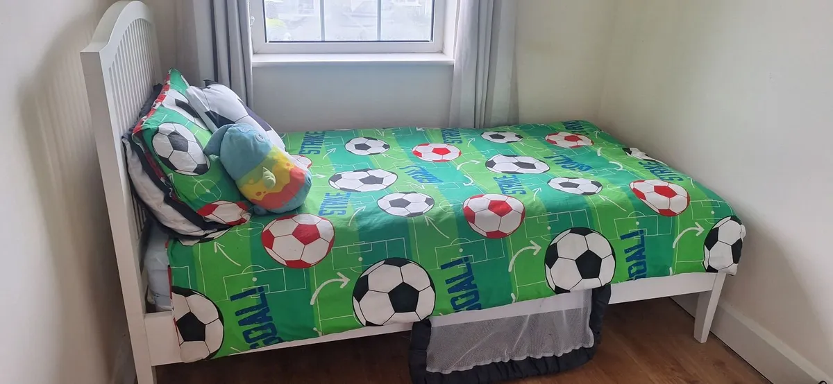 White single bed - Image 2