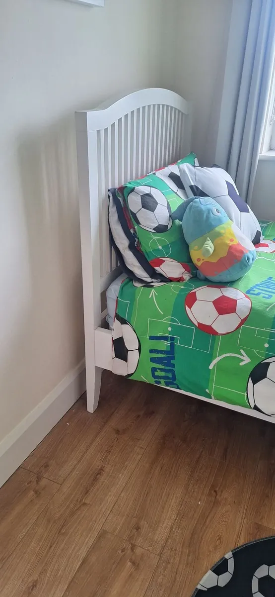 White single bed - Image 3
