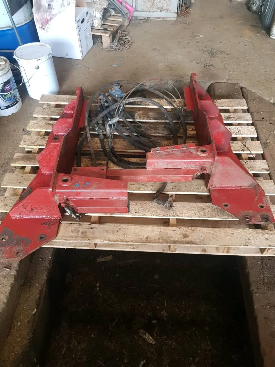 Loader brackets - Image 3