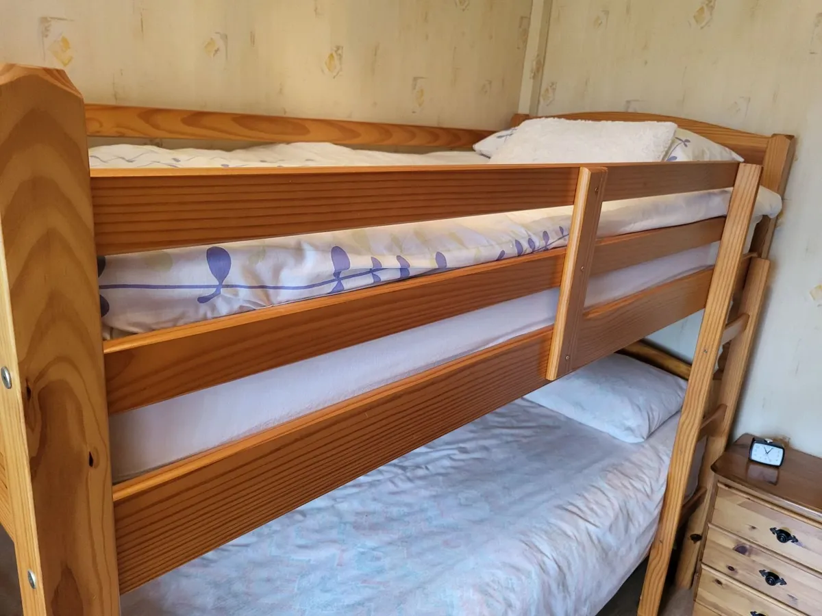 Bunk bed
