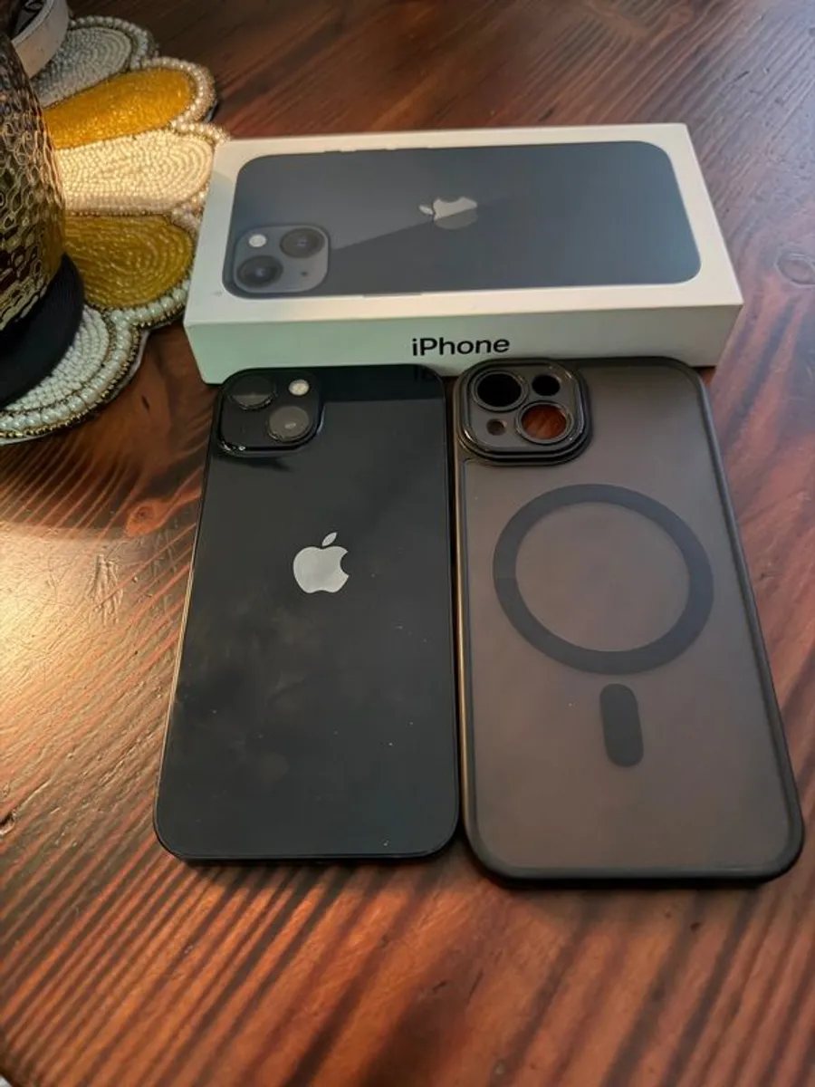 Apple iPhone 13 128GB Midnight Black unlocked and boxed - Image 4