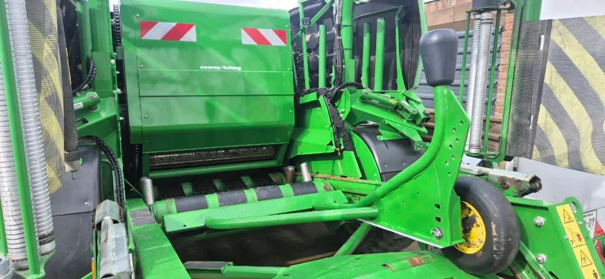John deere baler bale tipper