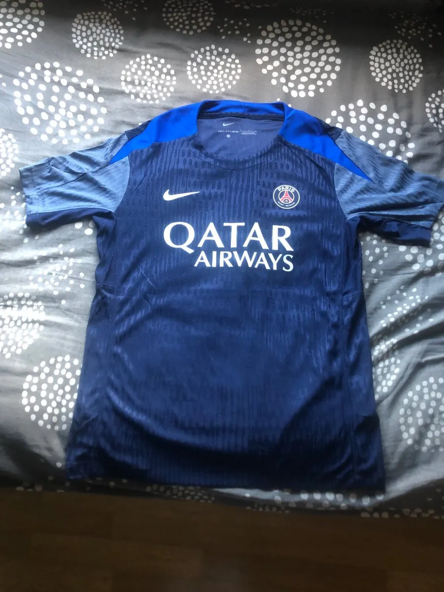 Football jersey - Image 1