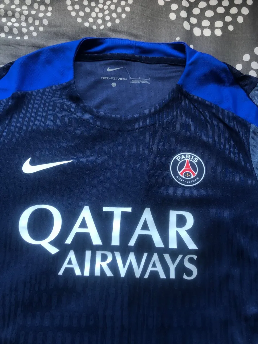 Football jersey - Image 3