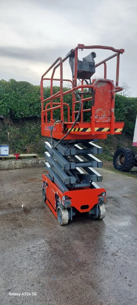 Cherry Picker - Image 3