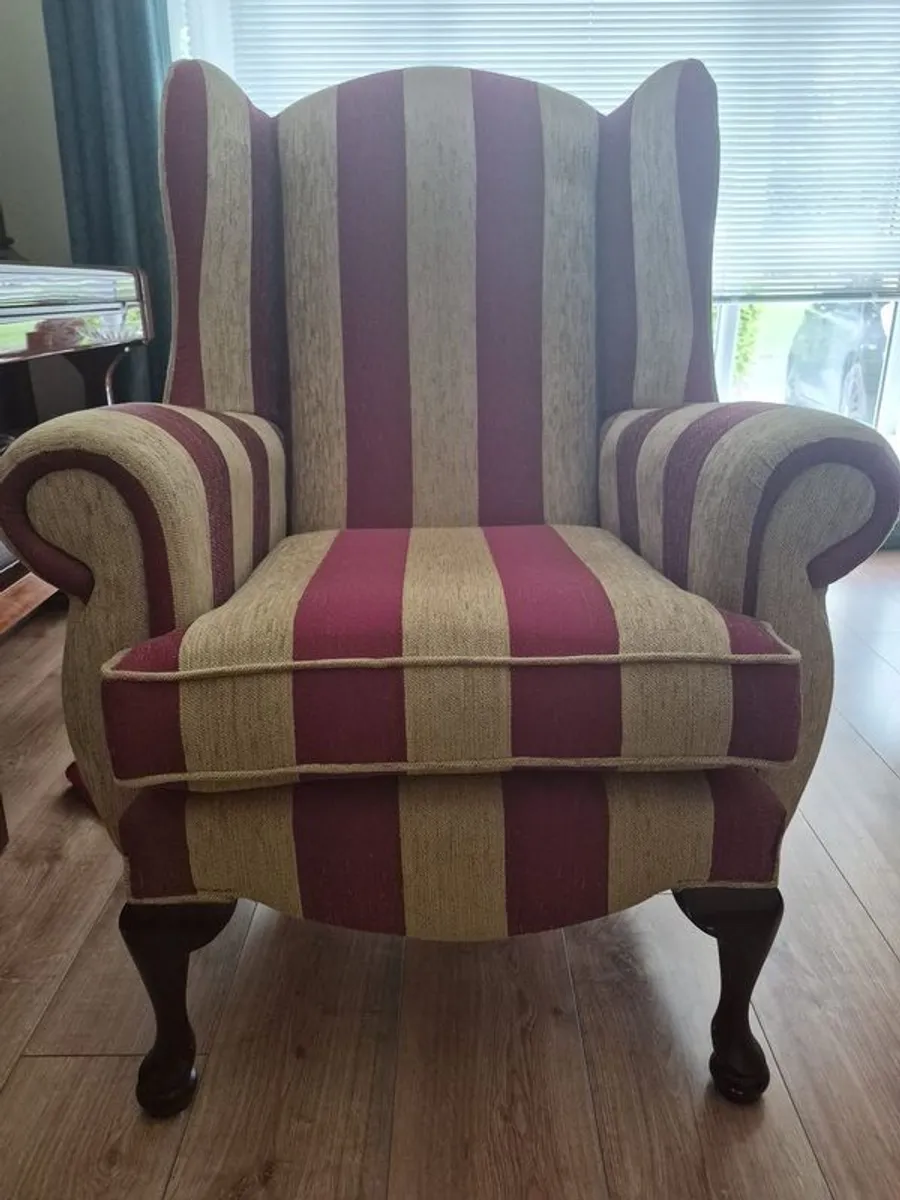 3 seater sofa and 2 arm chairs - Image 3
