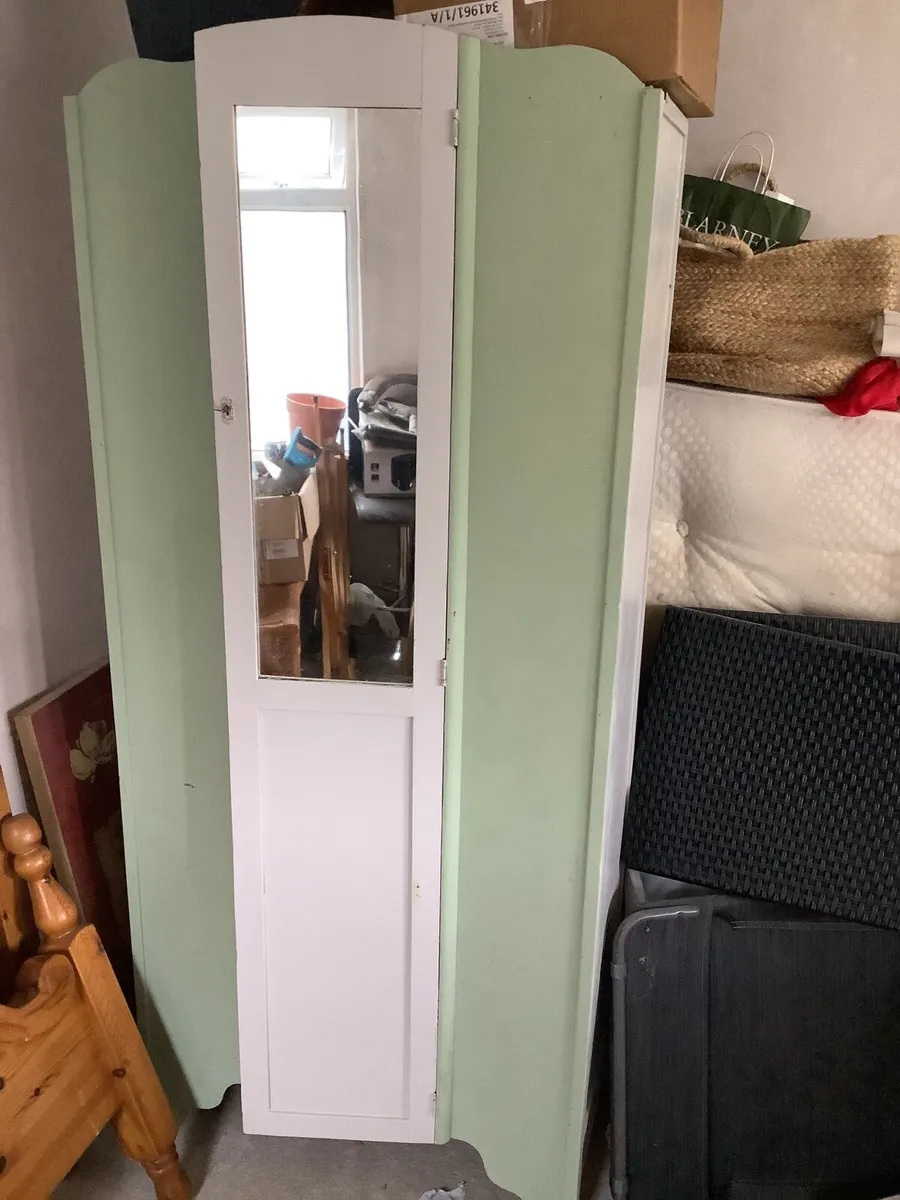 Wardrobe - Image 2