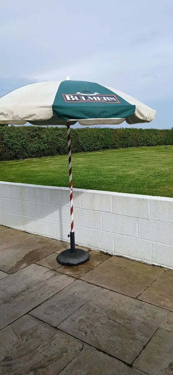 PATIO UMBRELLA - Image 1