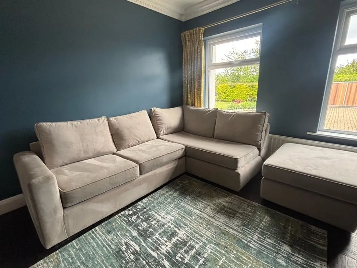 sofa - Image 4
