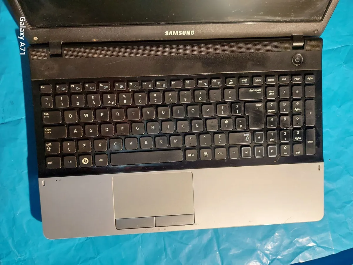 Samsung Laptop, Model NP300E5A, Intel Core i5-243 - Image 2