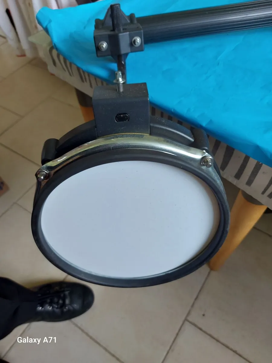 YAMAHA DD-65 Digital Percussion Electronic DrumKit - Image 3