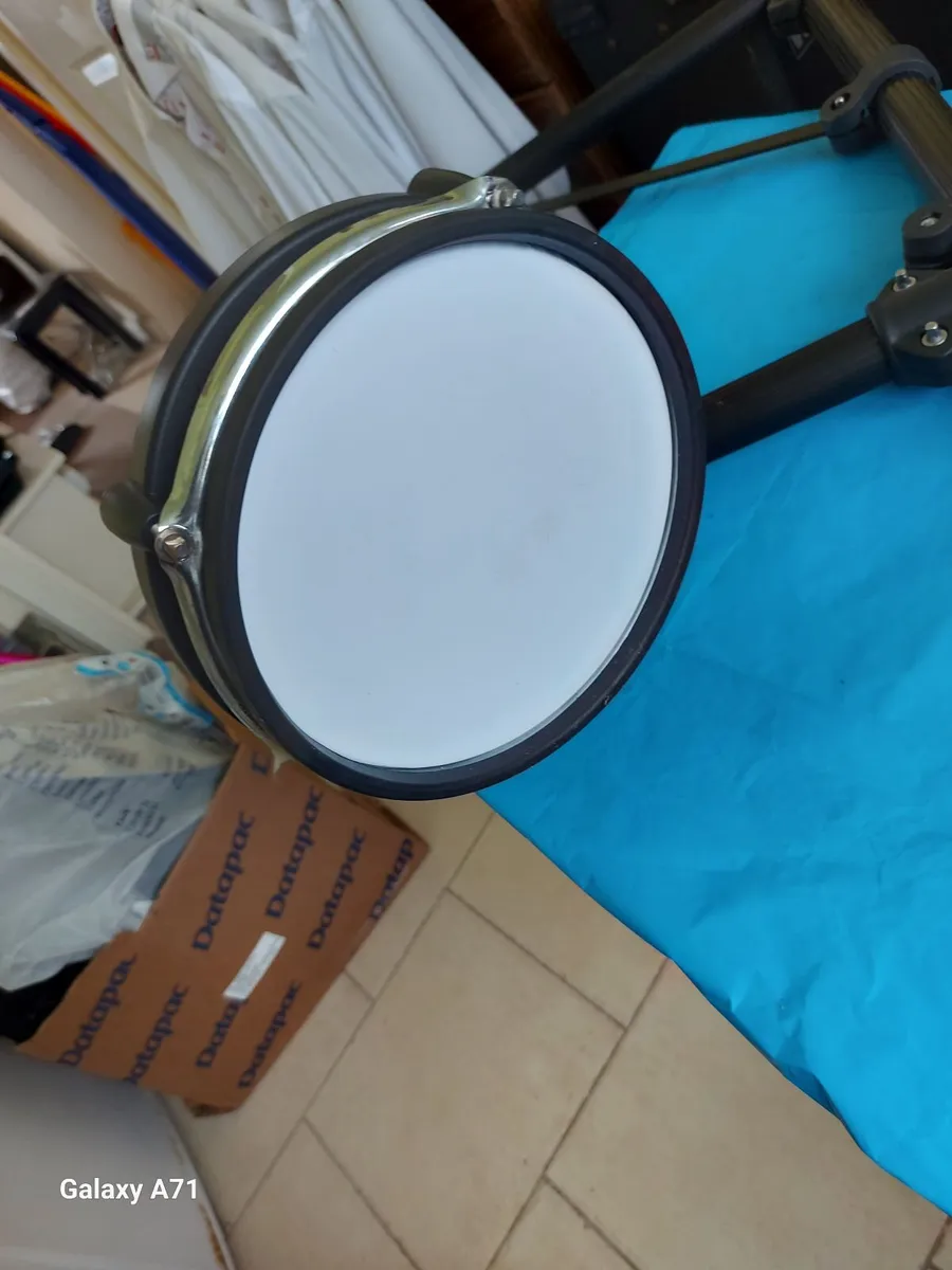 YAMAHA DD-65 Digital Percussion Electronic DrumKit - Image 4