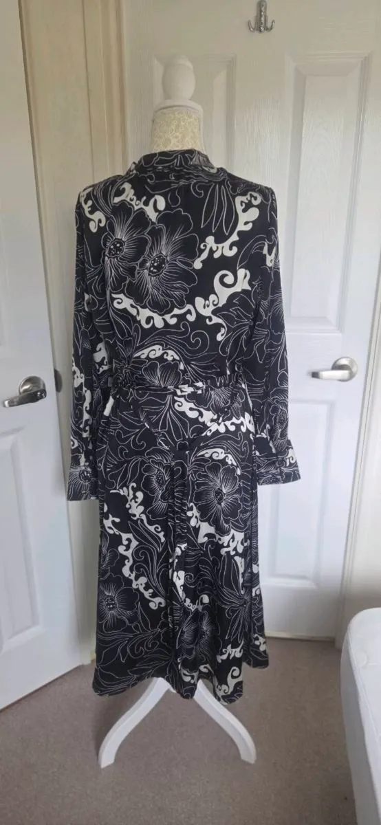 Rant & Rave Monochrome Floral Midi Dress Size 14 B - Image 3
