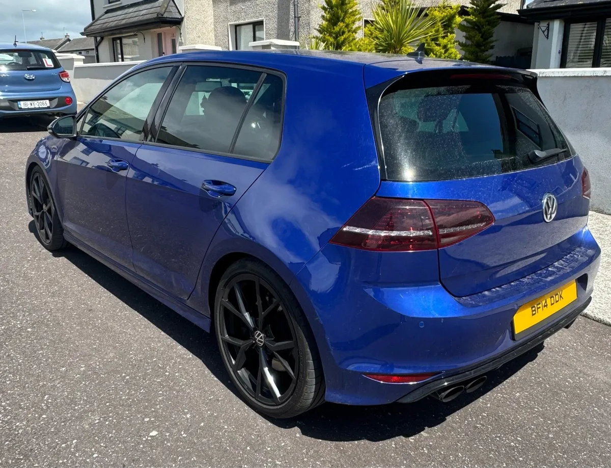 2014 GOLF R for breaking/parts - Image 1
