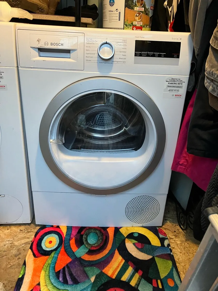BOSCH SERIES 4 TUMBLE DRYER 8kg - Image 1