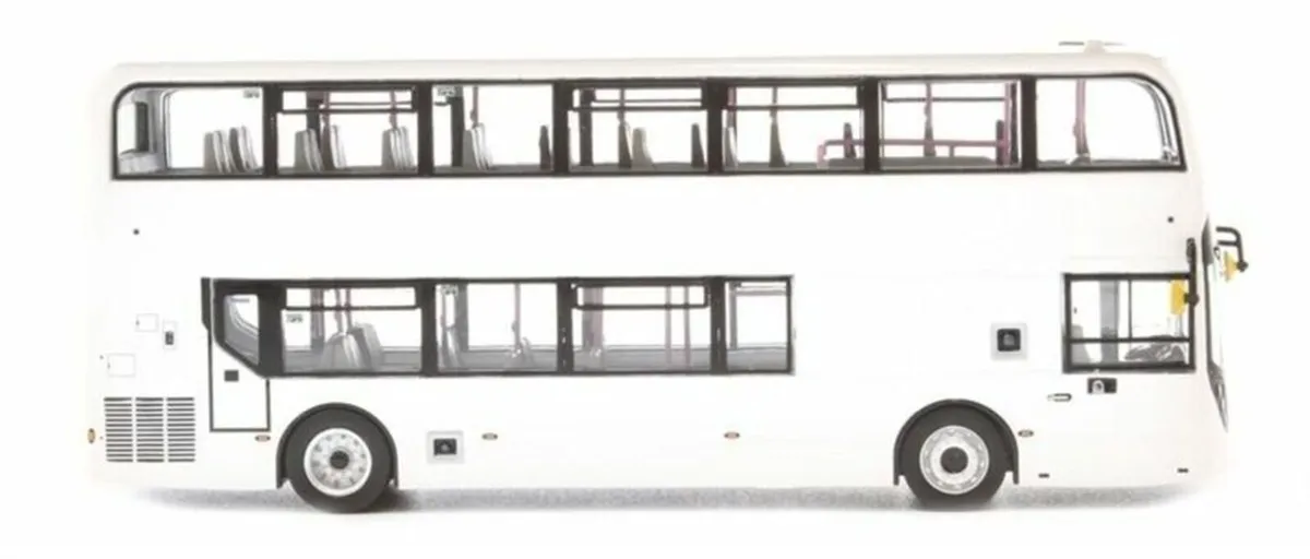 Northcord : 1:76 white bus, Free Post - Image 3